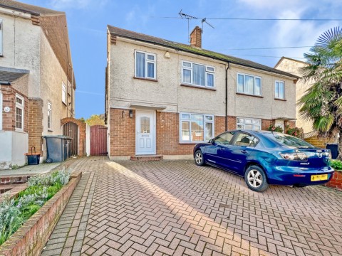 View Full Details for Chalk Road, Gravesend, DA12