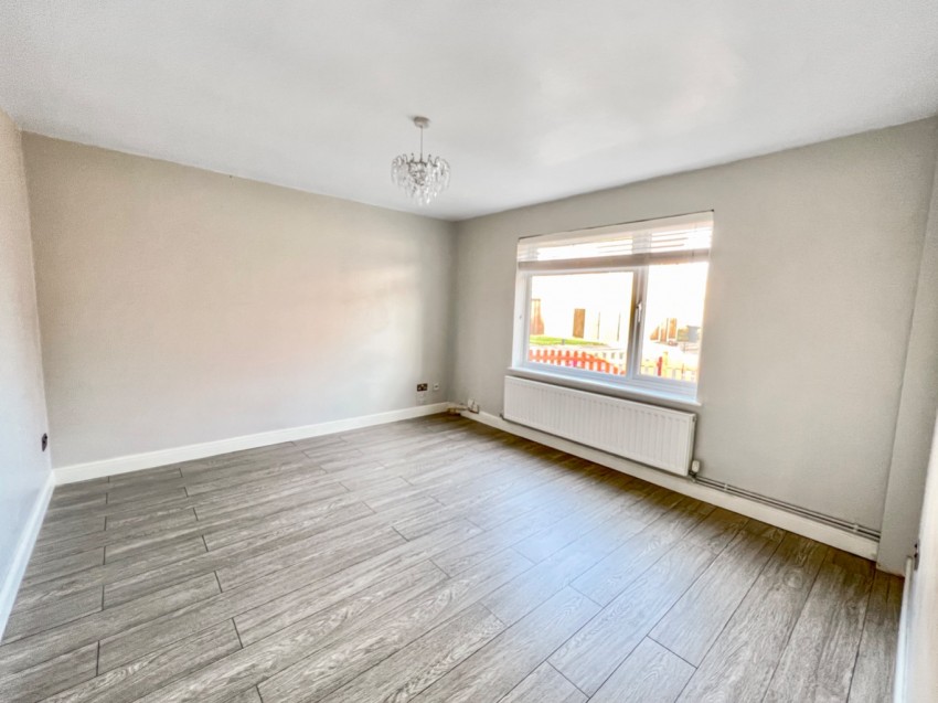 Images for Abbots Field, Gravesend, DA12