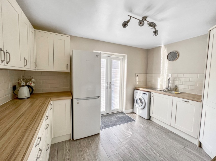 Images for Abbots Field, Gravesend, DA12