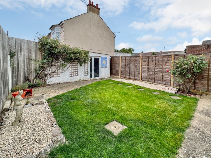 Images for St James's Avenue, Gravesend, DA11