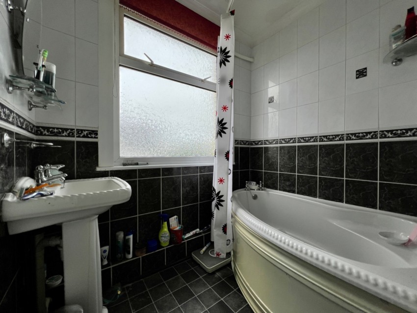 Images for Northridge Road, Gravesend, DA12