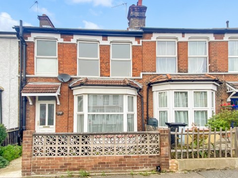 View Full Details for Park Avenue, Northfleet, Kent, DA11 8DS