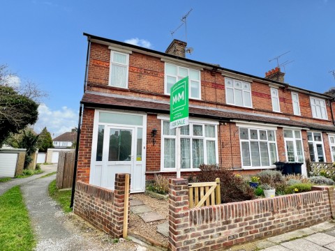 View Full Details for Meadow Road, Gravesend, Kent, DA11