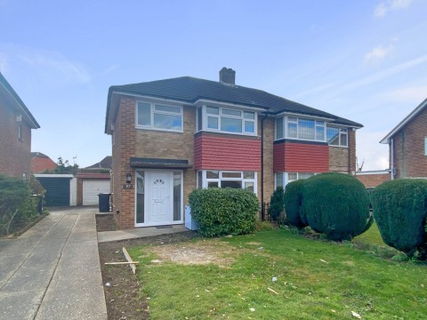 View Full Details for Astra Drive, Gravesend, Kent, DA12 4PZ