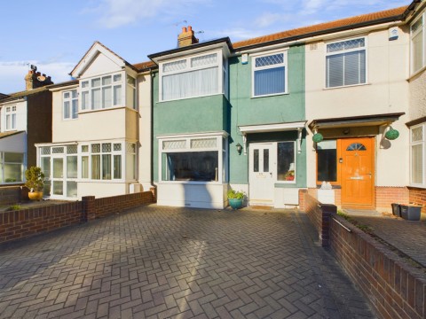 View Full Details for Smarts Road, Gravesend, Kent, DA12