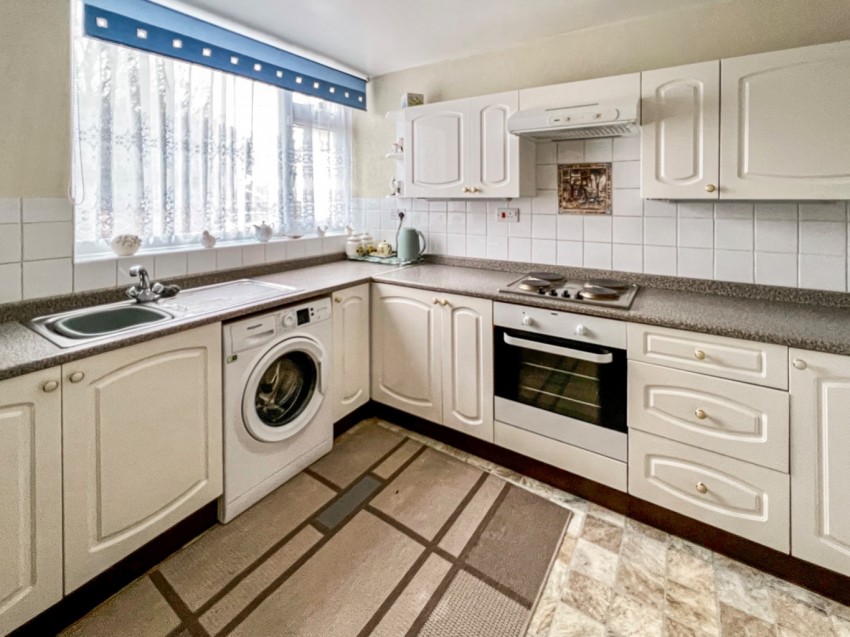 Images for Ascot Road, Gravesend, DA12