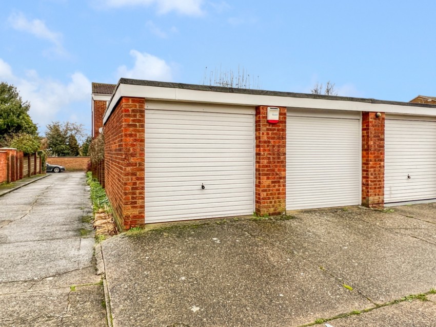 Images for Ascot Road, Gravesend, DA12