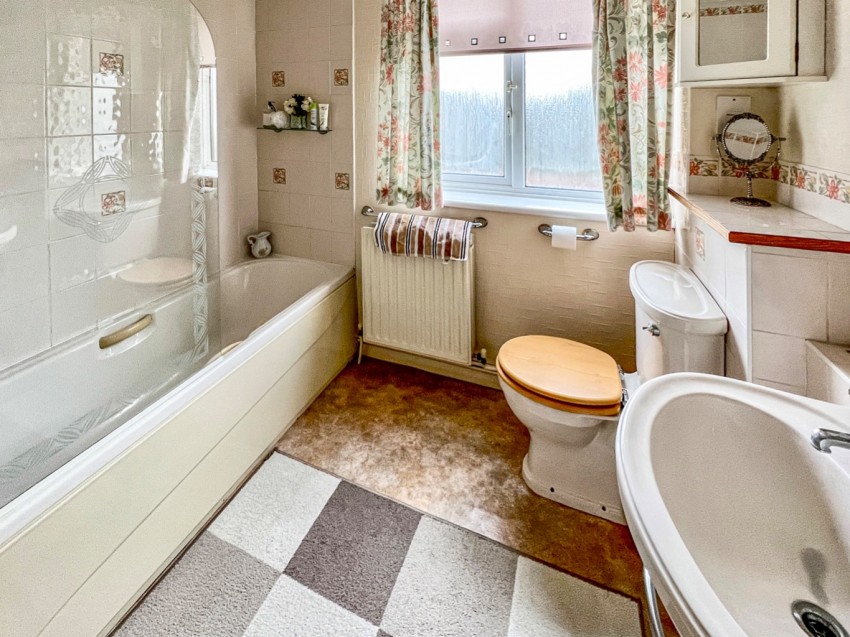 Images for Ascot Road, Gravesend, DA12