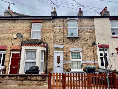 View Full Details for Nelson Road, Northfleet, Gravesend, Kent, DA11 7EF