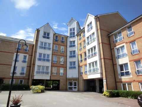 View Full Details for Fairfield Square, Stuart Road, Gravesend, Kent, DA11 0DT