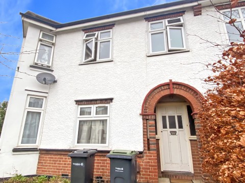 View Full Details for The Fairway, Gravesend, Kent, DA11 7LW