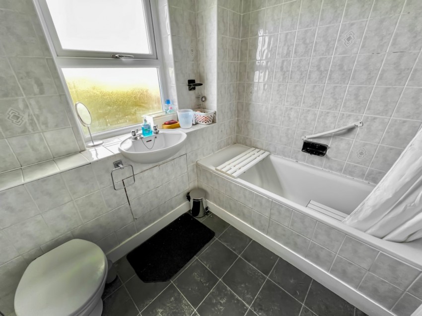 Images for Ferndale Road, Gravesend, DA12