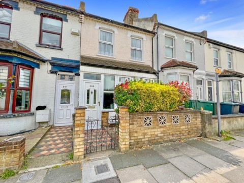 View Full Details for Old Road West, Gravesend, DA11