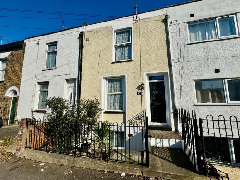 Wellington Street, Gravesend, DA12