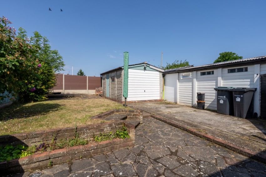 Images for Latona Drive, Gravesend, Kent, DA12 4RS