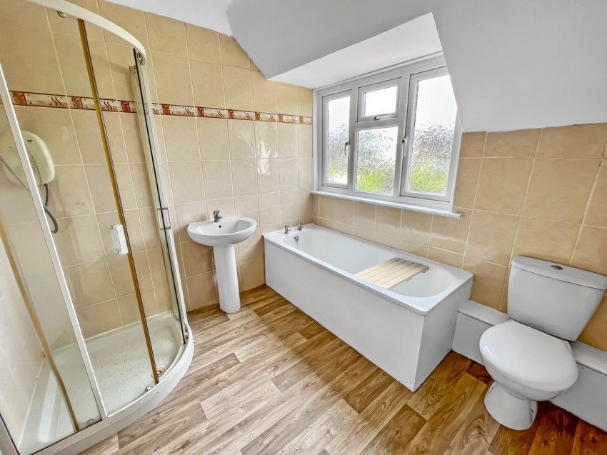 Images for Banbury Villas, Hook Green Road, Southfleet, Gravesend, Kent, DA13