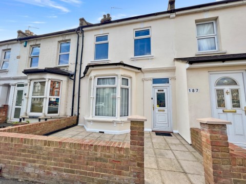 View Full Details for Old Road West, Gravesend, Kent, DA11