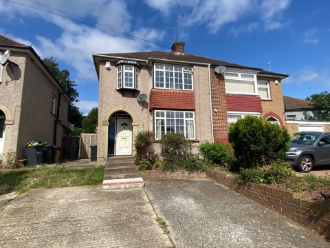 View Full Details for Valley Drive, Gravesend, Kent, DA12 5RS