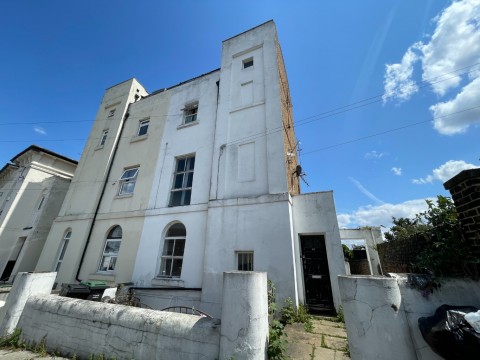 View Full Details for Pier Road, Gravesend, DA11 9NB