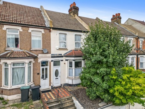 View Full Details for Old Road West, Gravesend, Kent, DA11 0LY