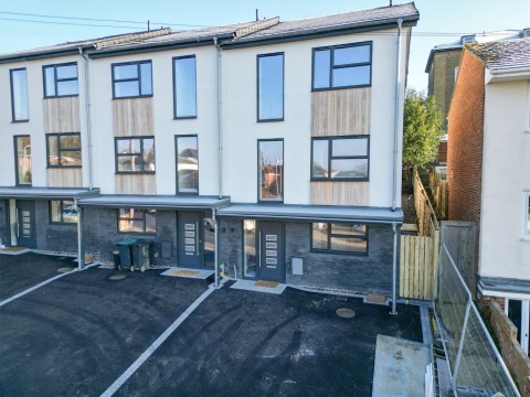 View Full Details for Spring Grove, Gravesend, Kent, DA12