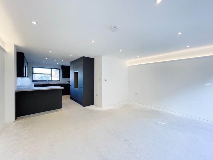 Images for Spring Grove, Gravesend, Kent, DA12