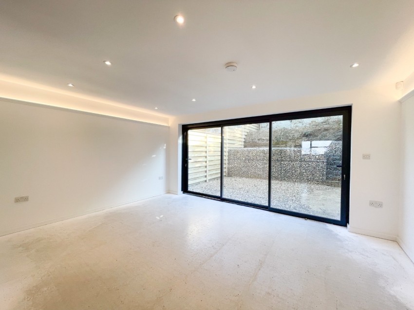 Images for Spring Grove, Gravesend, Kent, DA12