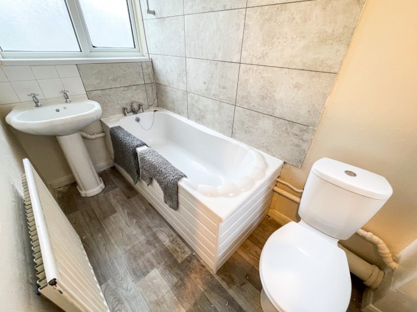 Images for Waterdales, Northfleet, Gravesend, Kent, DA11 8JN