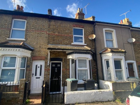 View Full Details for Stanley Road, Northfleet, Gravesend, Kent, DA11 7AR