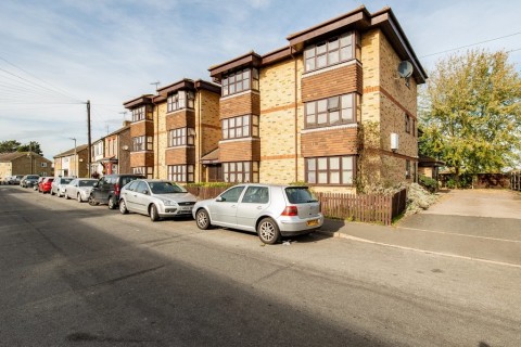 View Full Details for Kingsdale Court, Milton Road, Swanscombe, Kent, DA10 0LX