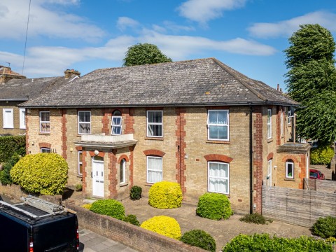 View Full Details for Darnley Court, Darnley Road, Gravesend, Kent, DA11 0SD