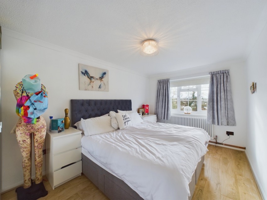 Images for Glen View, Gravesend, Kent,  DA12 1LS