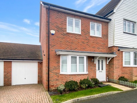 View Full Details for Briar Lane, Hoo, Rochester, Kent, ME3 9FQ