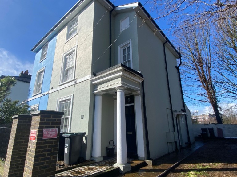Albion Road, Gravesend, Kent, DA12 2SR