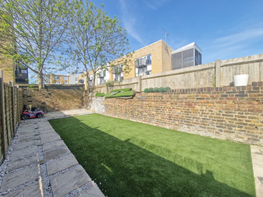 Images for Suffolk Road, Gravesend, DA12