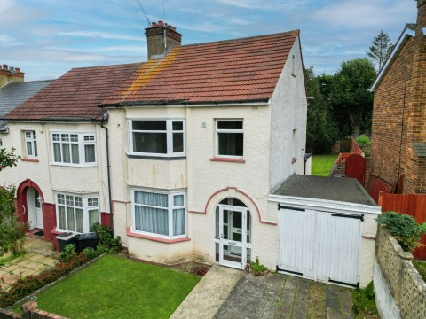 View Full Details for Milton Avenue, Gravesend, Kent, DA12