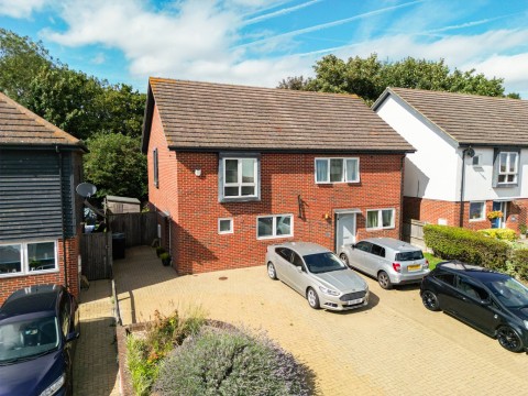 View Full Details for Nursery Grove, Gravesend, Kent, DA11