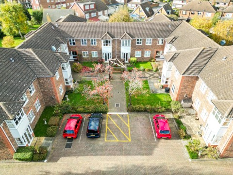 View Full Details for Mullender Court, Chalk Road, Gravesend, Kent, DA12