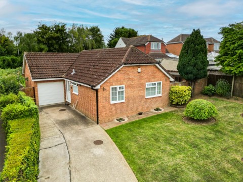 View Full Details for Lisle Close, Gravesend, Kent, DA12