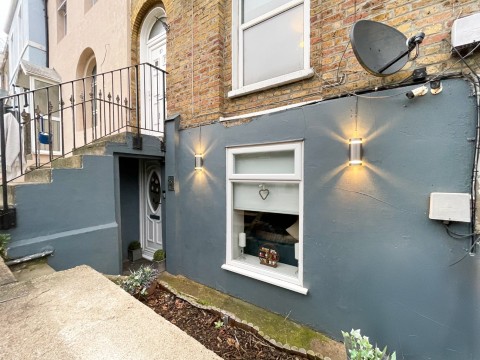 View Full Details for Milton Road, Gravesend, DA12