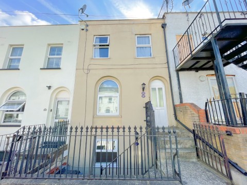View Full Details for Peacock Street, Gravesend, Kent, DA12 1EE