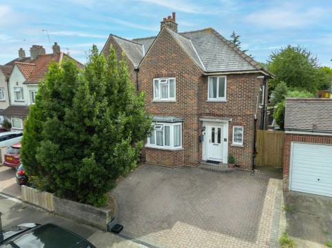 View Full Details for Kings Drive, Gravesend, Kent, DA12