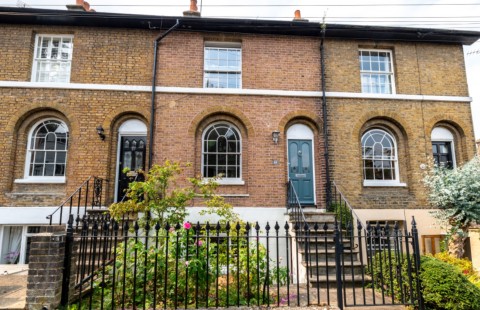 View Full Details for Shrubbery Road, Gravesend, DA12