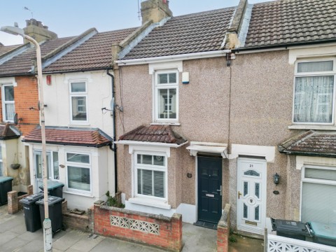 View Full Details for Gordon Road, Northfleet, Gravesend, Kent, DA11