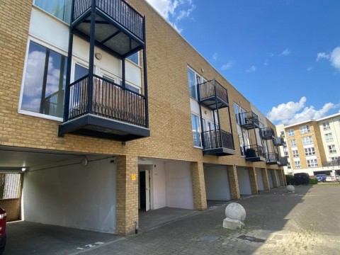 View Full Details for Spencer Court, Romulus Road, Gravesend, Kent, DA12 2SQ