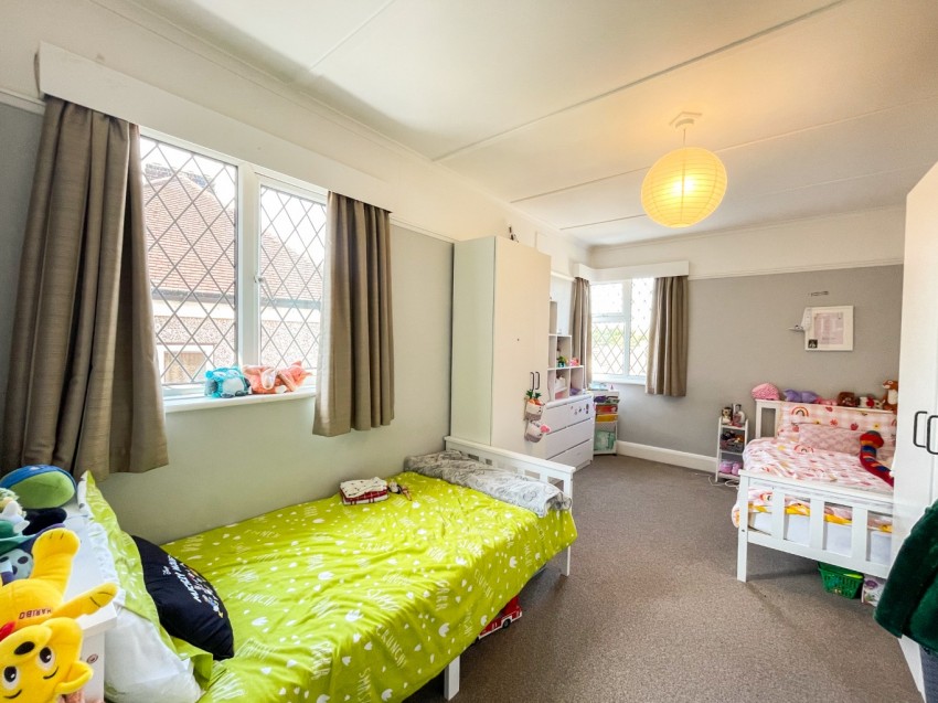 Images for Pine Avenue, Gravesend, Kent, DA12 1QZ