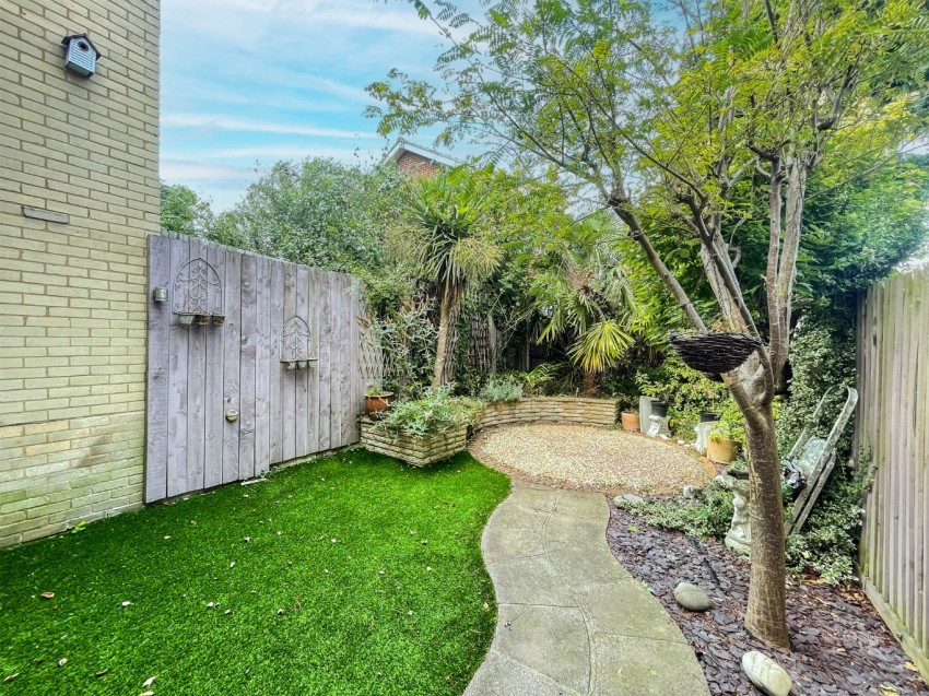 Images for Glen View, Gravesend, Kent, DA12