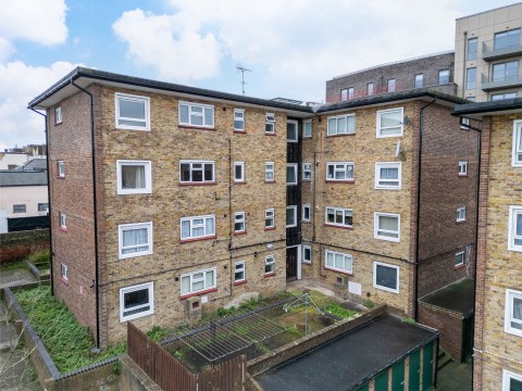 View Full Details for St. Andrews Court , Queen Street, Gravesend, DA12 2ER