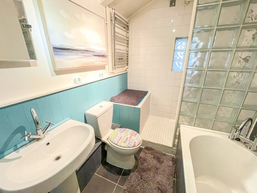 Images for Mead Road, Gravesend, Kent, DA11