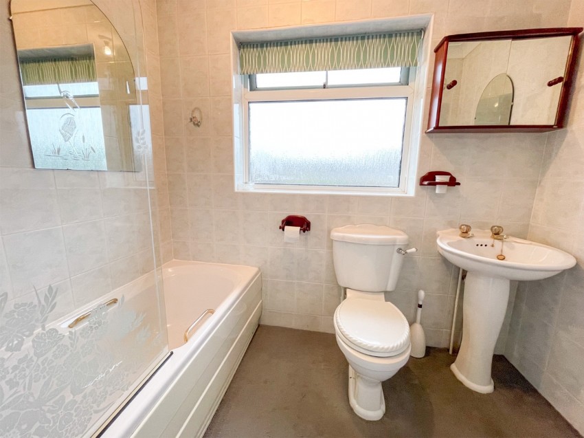 Images for Thong Lane, Gravesend, Kent, DA12